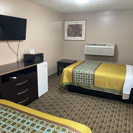 Economy Inn & Suites Аштабьюла Экстерьер фото