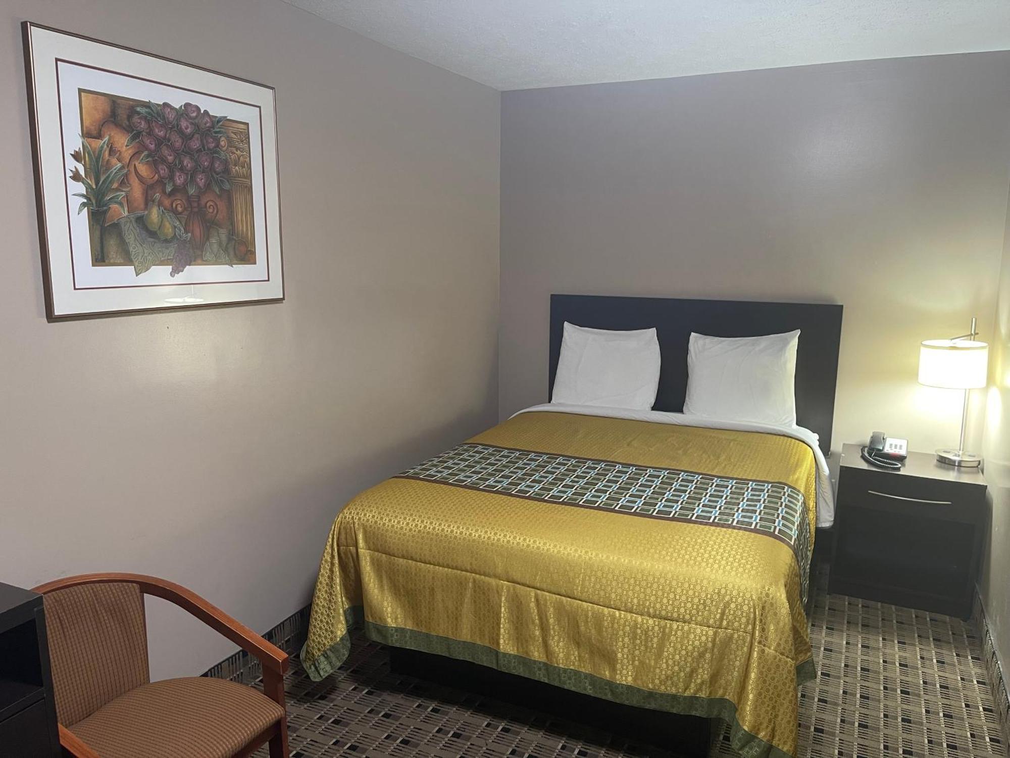 Economy Inn & Suites Аштабьюла Экстерьер фото